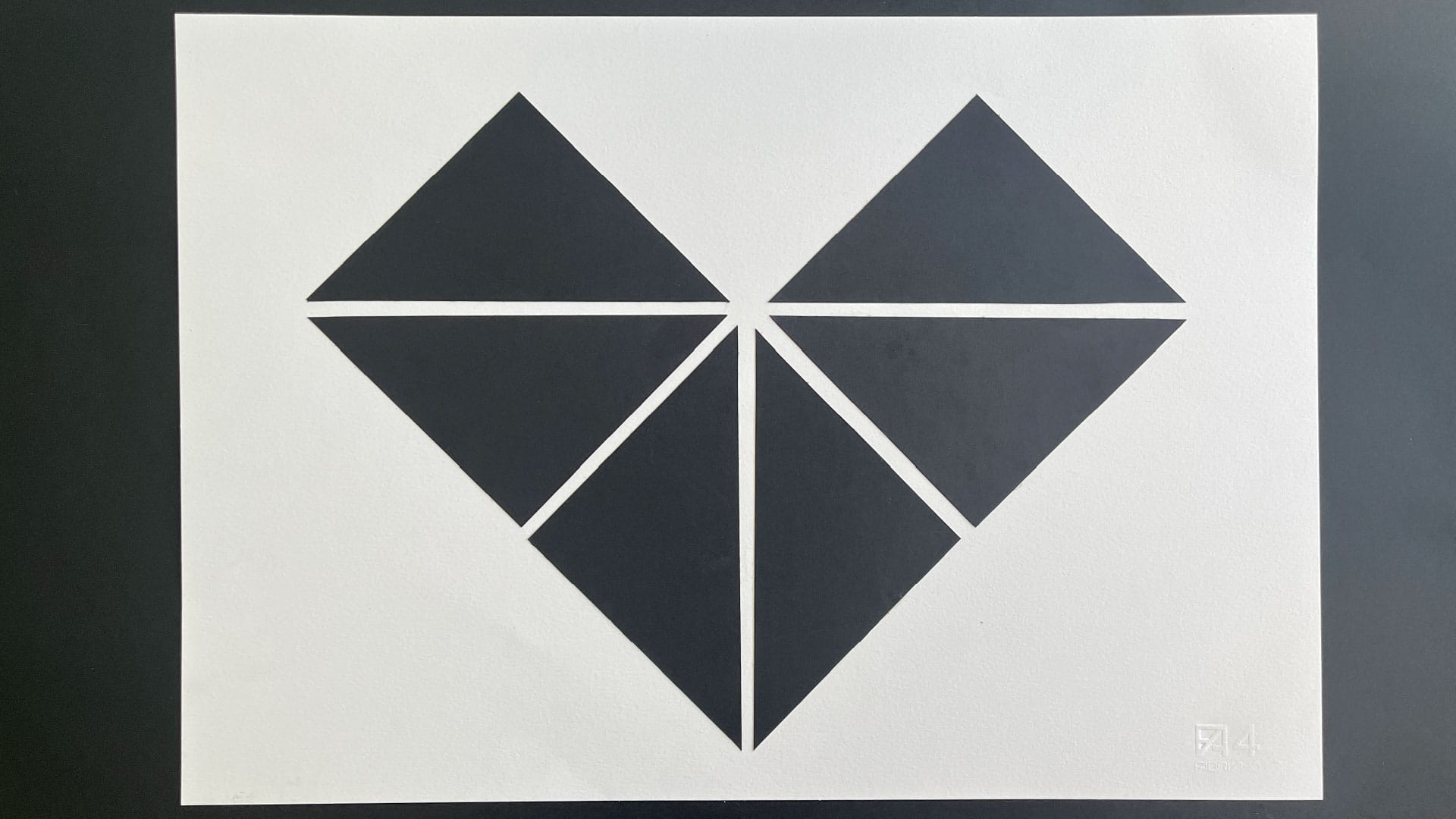 A heart composed of six triangles. The gaps between them all converge to the middle.